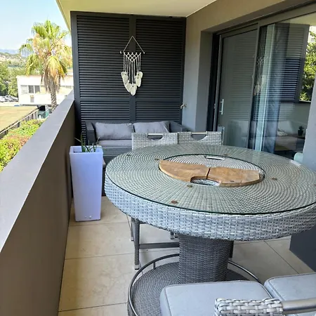 Apartment 3 Pieces Neuf Sur Jardin Piscine Debordement En Rooftop Vue Et Montagnes Parking Gratuit Climatisation 2 Villeneuve-Loubet