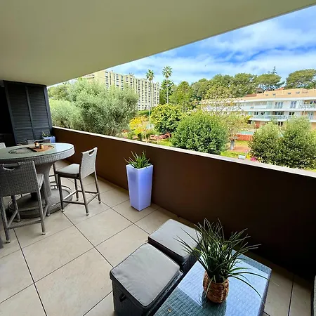 3 Pieces Neuf Sur Jardin Piscine Debordement En Rooftop Vue Et Montagnes Parking Gratuit Climatisation 2 Вильнёв-Лубе