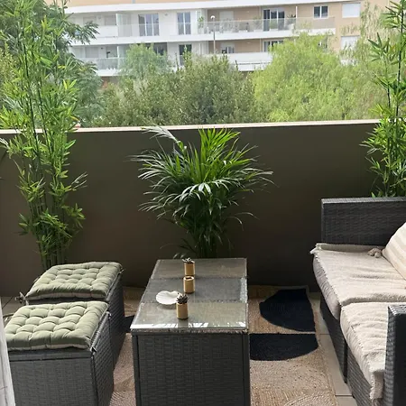 شقة 3 Pieces Neuf Sur Jardin Piscine Debordement En Rooftop Vue Et Montagnes Parking Gratuit Climatisation 2