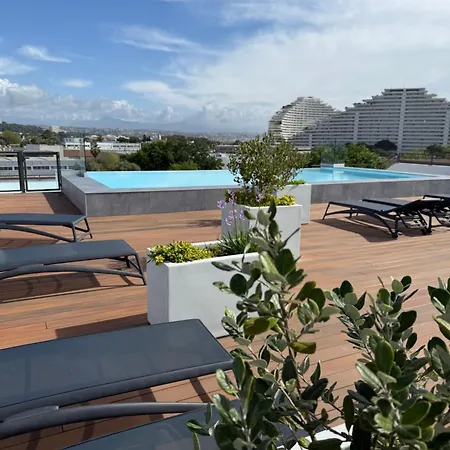 3 Pieces Neuf Sur Jardin Piscine Debordement En Rooftop Vue Et Montagnes Parking Gratuit Climatisation 2